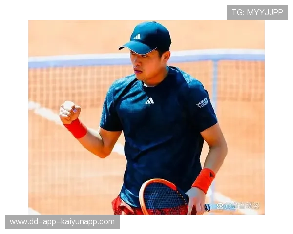 青年网球选手在硬地赛中展现良好适应性 青年网球选手在硬地赛中展现良好适应性